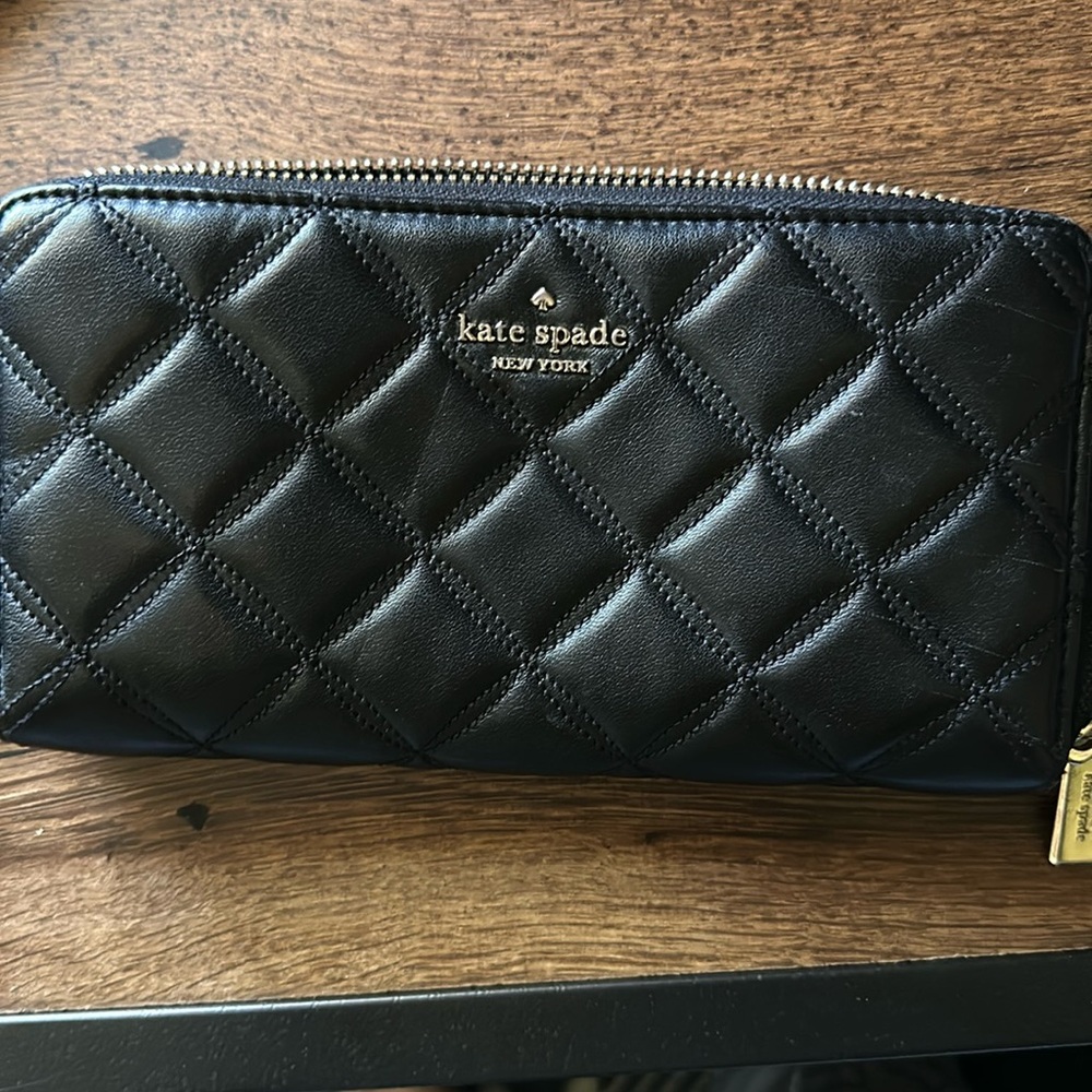 Kate Spade 6.5” zip leather wallet